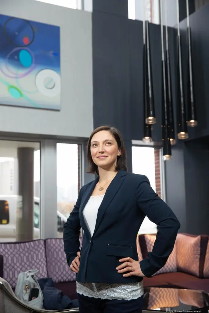 kristen-mcdonough-01900xx4480-6720-0-0