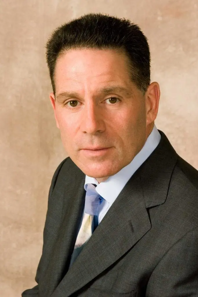 biondolillosteven900xx1500-2250-0-0