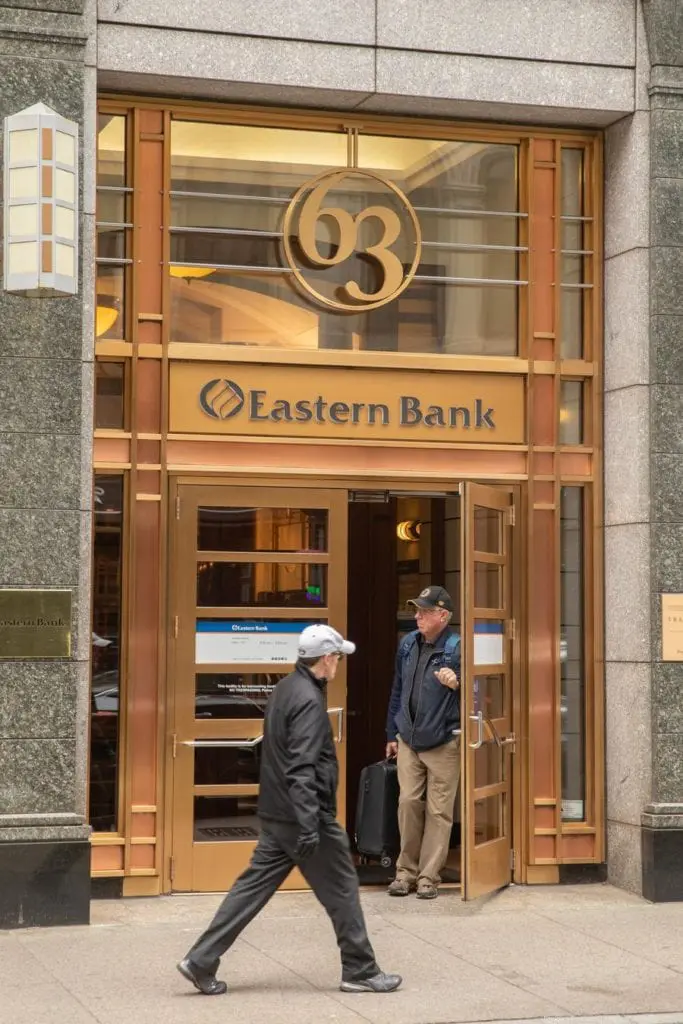 eastern-bank-25900xx3761-5642-280-0
