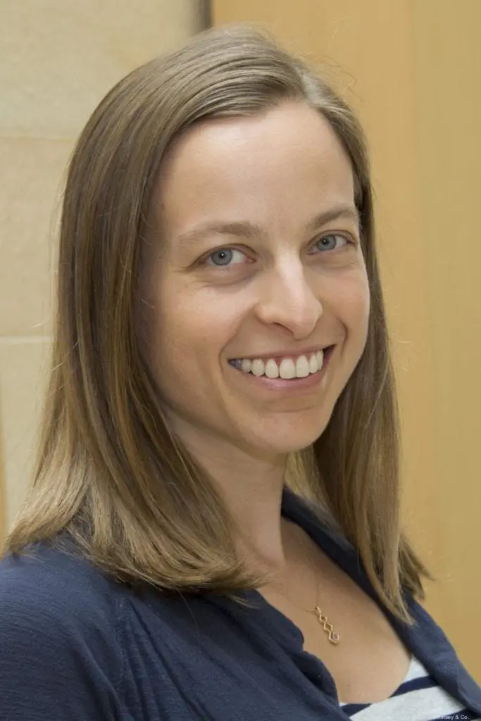 emma900xx1076-1614-67-0