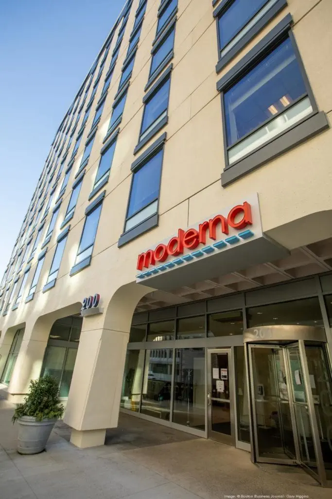 moderna-03900xx4480-6720-0-0