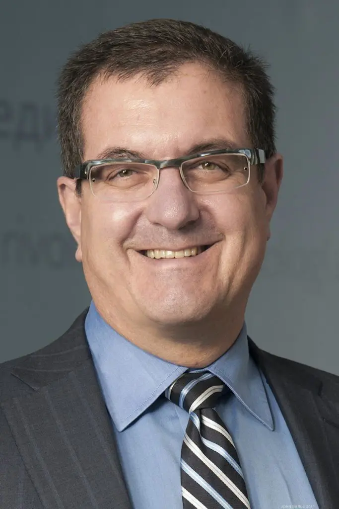 johnmaraganore-300dpi900xx927-1390-32-0