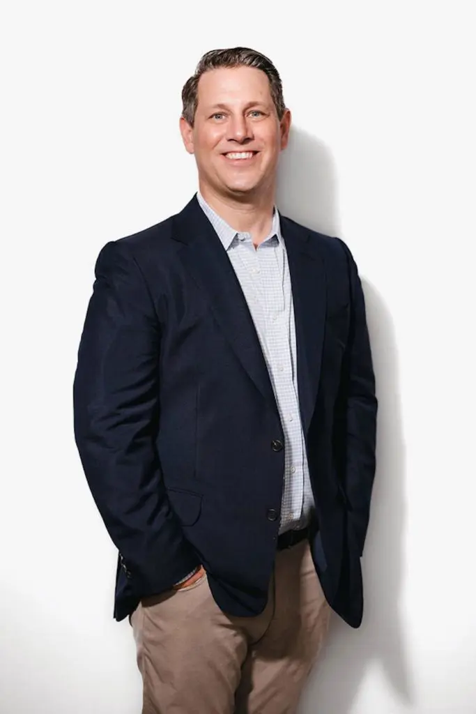 mike-nally900xx1200-1800-0-0