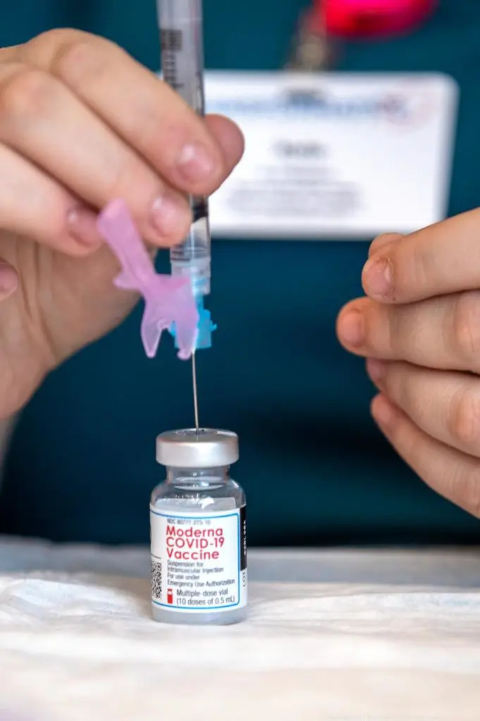 gillette-vaccine-23900xx2958-4448-618-328