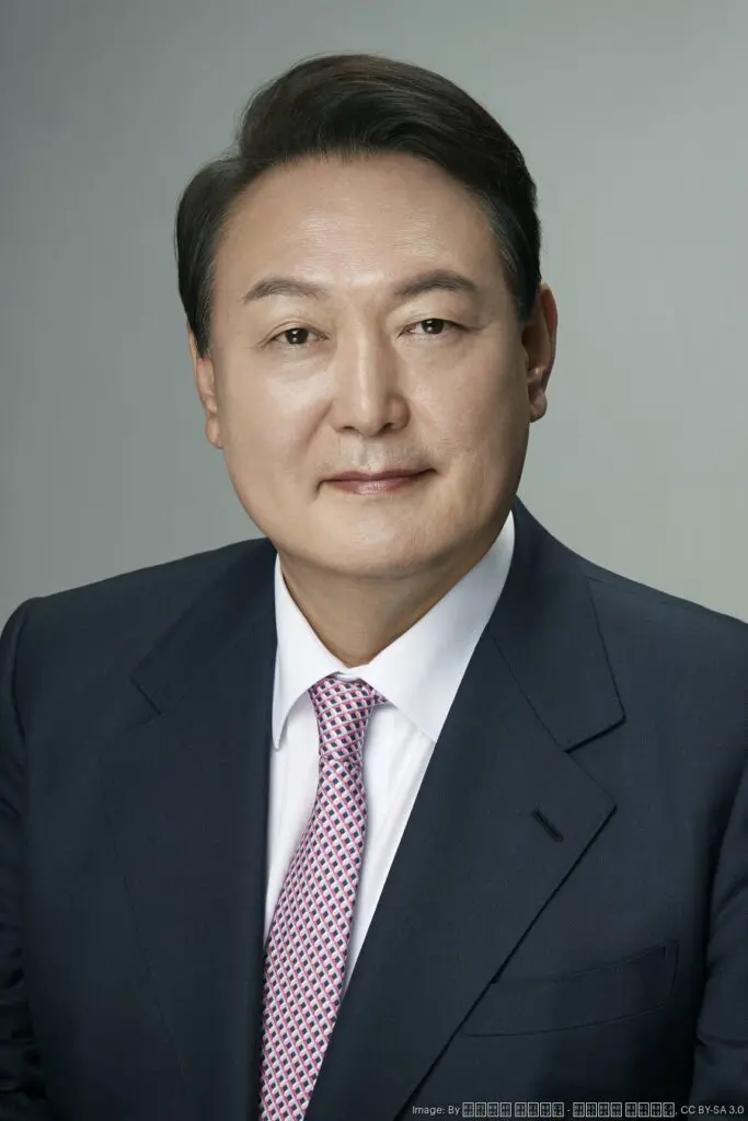 southkoreapresidentyoonsukyeolportrait900xx2558-3837-256-0