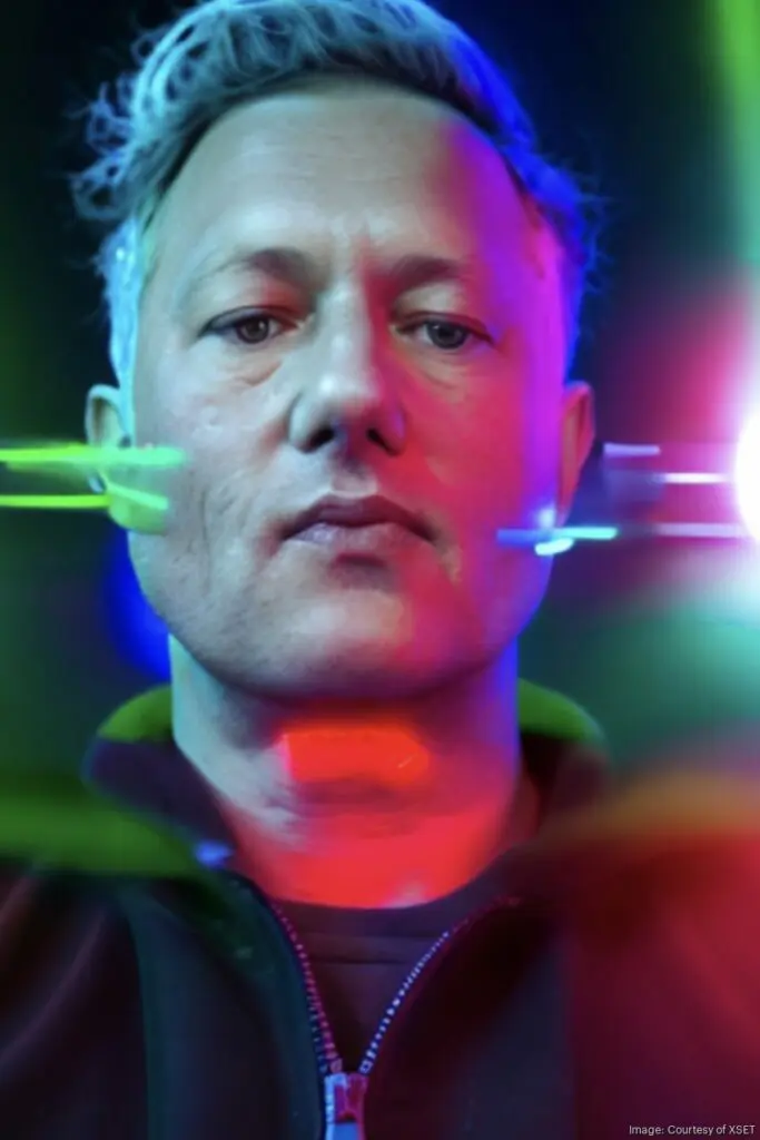 img9916900xx847-1270-211-0