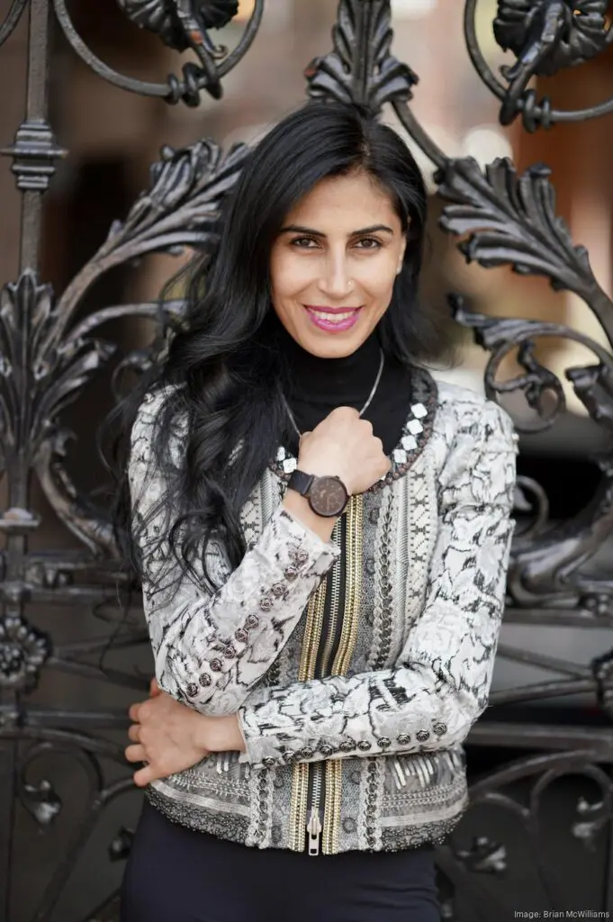 leylanew900xx5289-7952-0-0