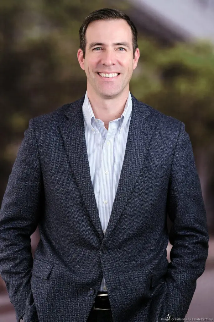 kevin-sheehan900xx2039-3059-0-0