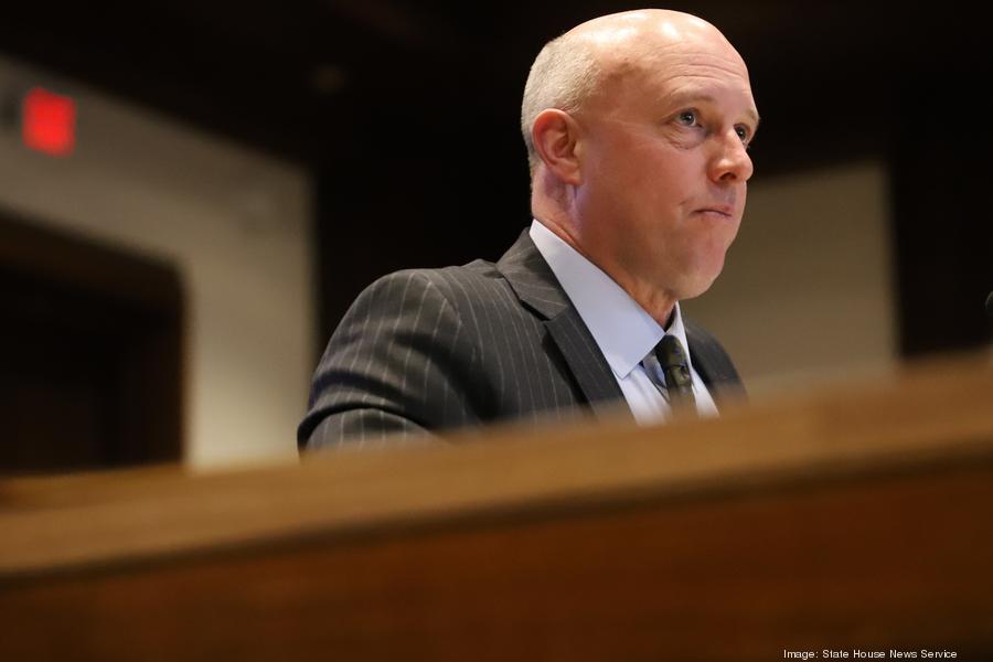 02-11kennealybonding900xx4000-2667-0-0