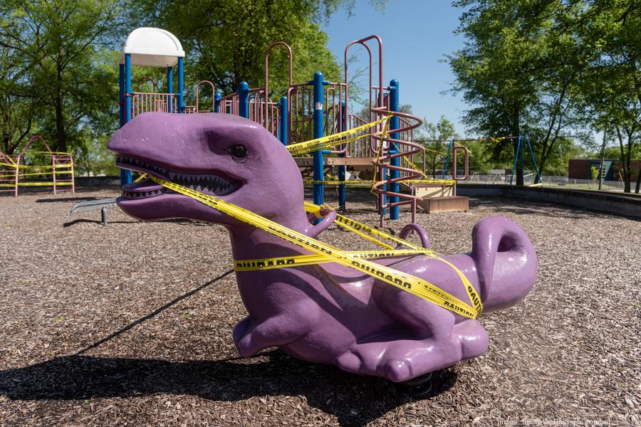 stayathome-month01900xx6016-4011-0-3