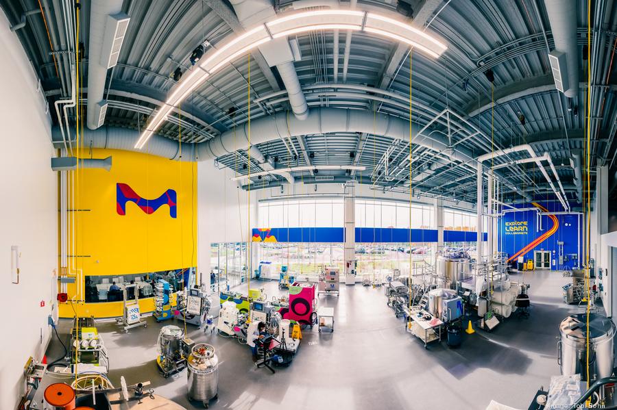 bbj-1900xx4793-3195-104-0