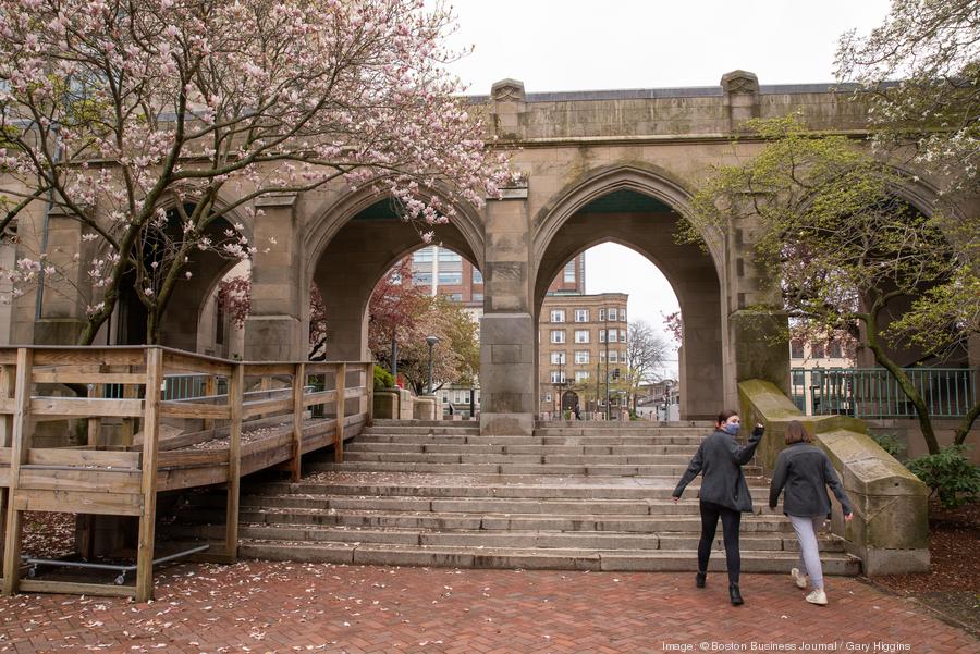 boston-university-27900xx6286-4198-332-0