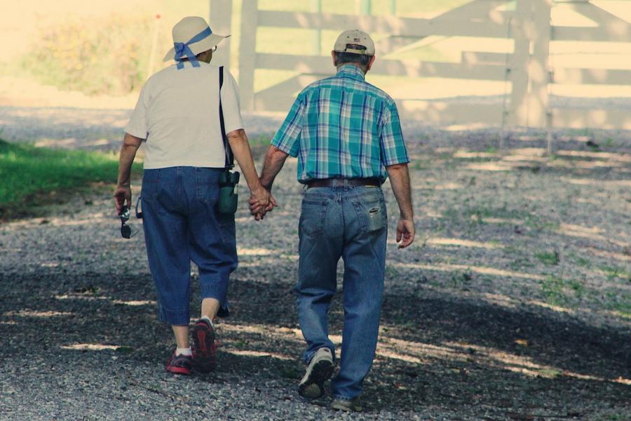 seniors900xx1569-1046-176-0