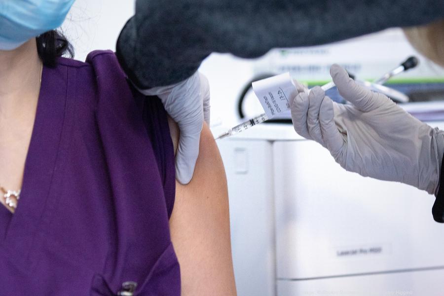 tufts-covid-vaccine-26900xx4800-3200-0-294