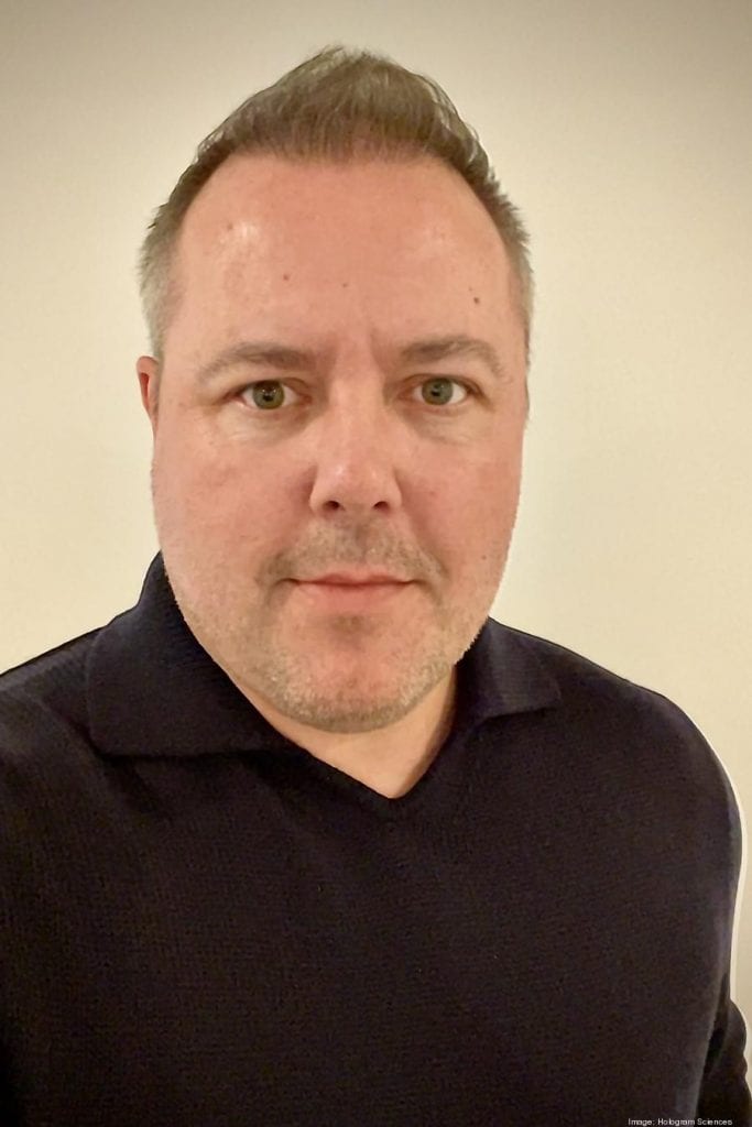 ianbradyheadshot900xx2043-3064-128-0