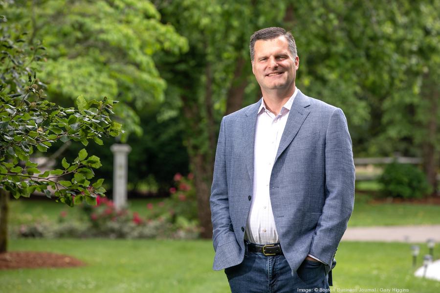 ed-mcgowan-02900xx6017-4011-0-163