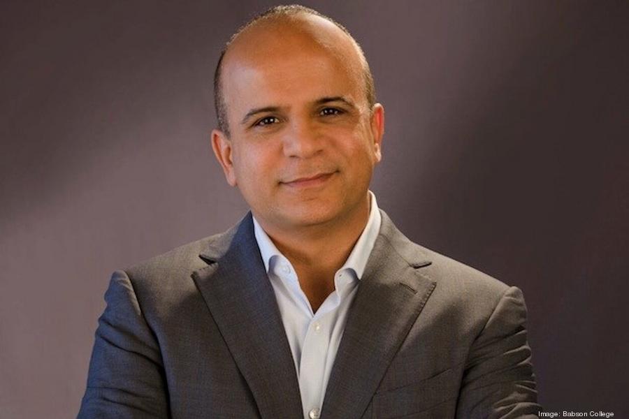 tariq-farid-headshot900xx1200-800-0-8