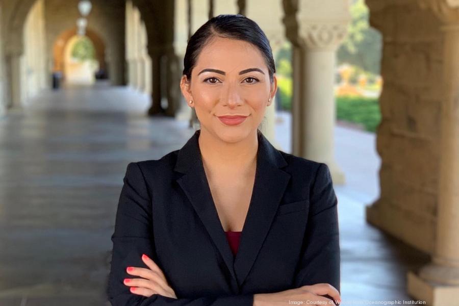 nevarez-stanford-headshot900xx1440-960-0-411