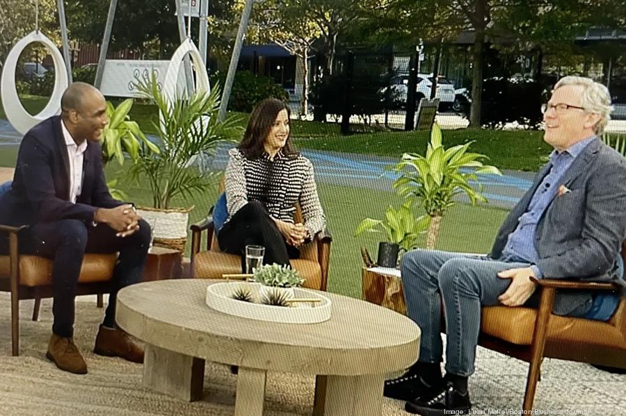 yamini-brian-inboud900xx2867-1911-360-0