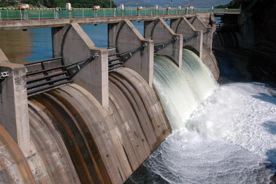 hydroelectric-istockphoto900xx3000-2000-4-0