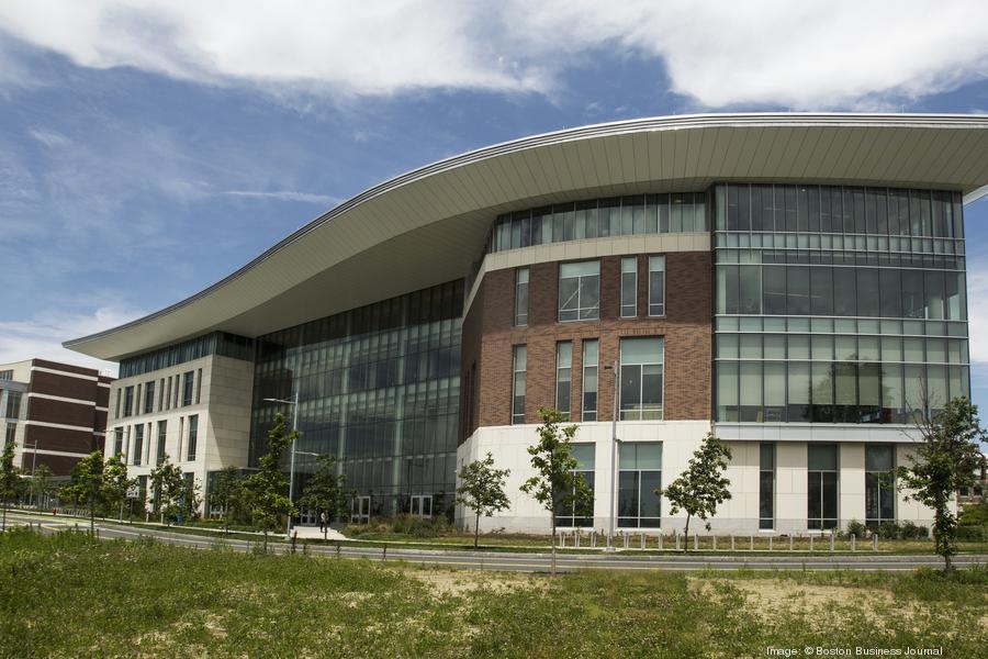 umassboston103900xx5184-3456-0-0