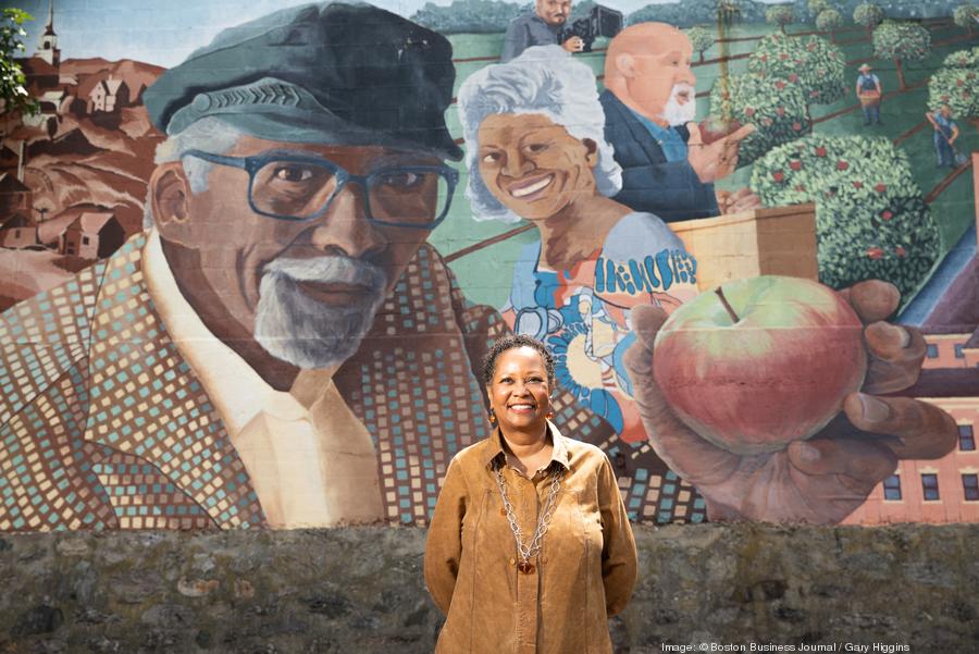 valerie-roberson-01900xx6261-4185-0-48