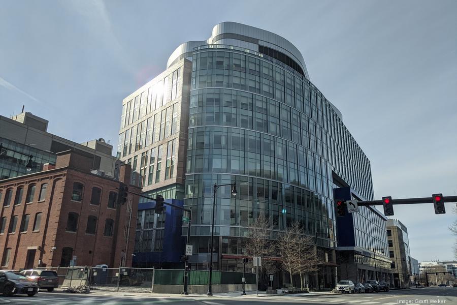 pxl20220123164138999900xx4032-2688-0-168