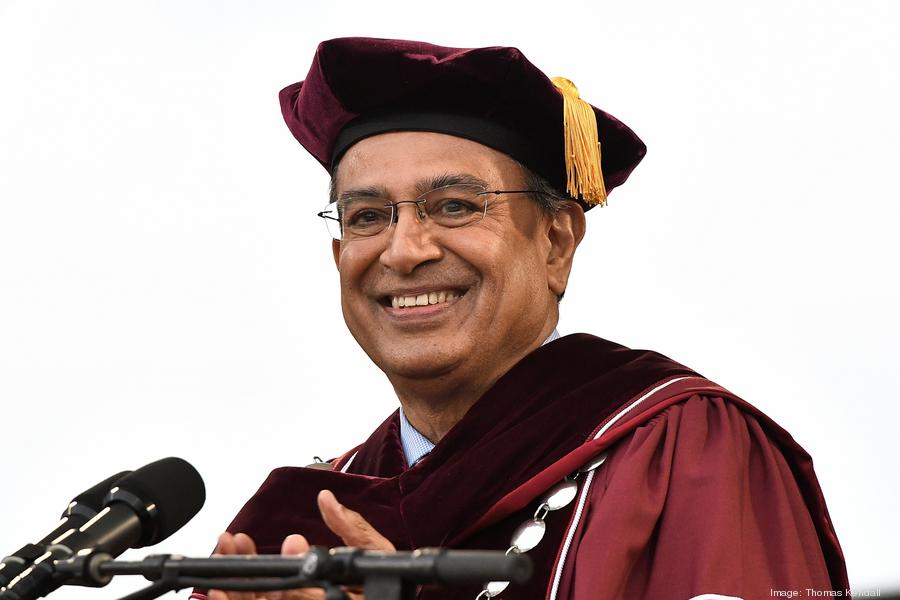 swamy-smiling900xx1620-1080-150-0