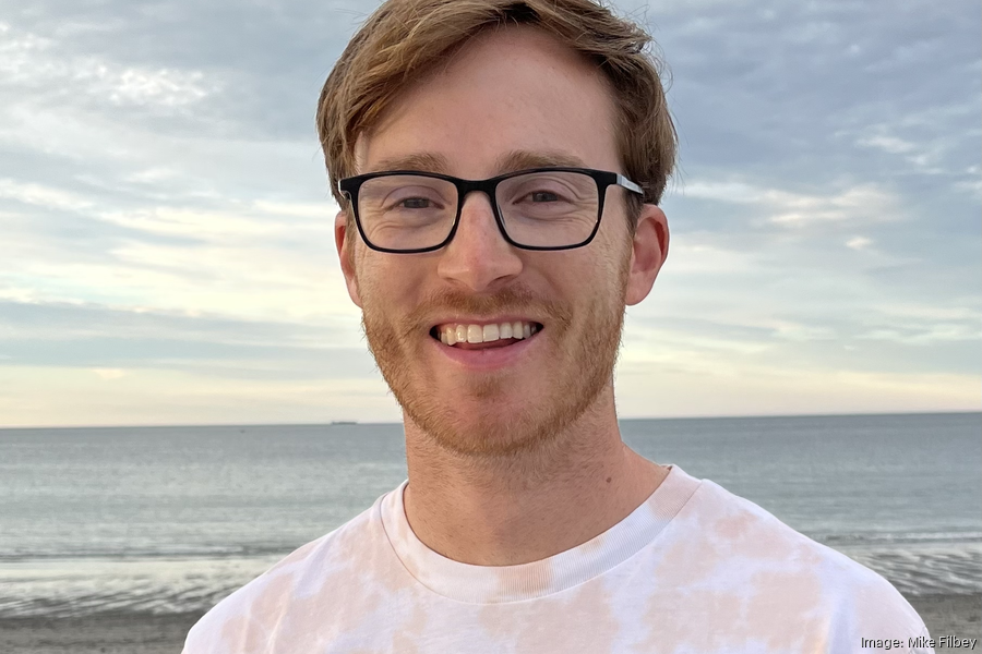 filbey-headshot-png900xx1809-1206-0-279