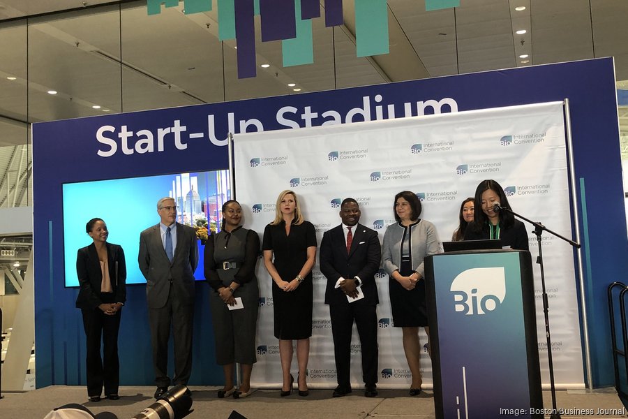 michellwubio900xx2048-1365-0-86