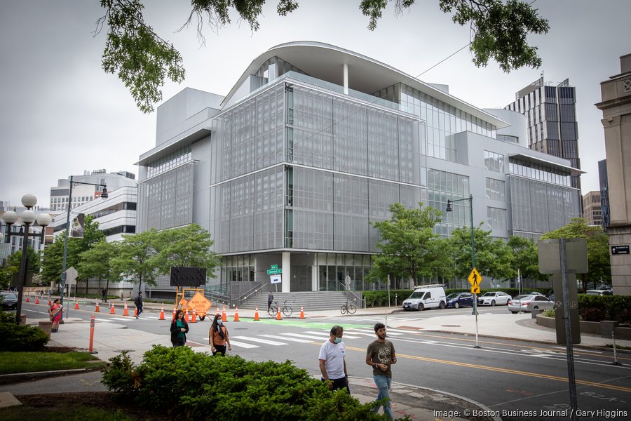 mit-campus-01900xx6000-4000-0-0