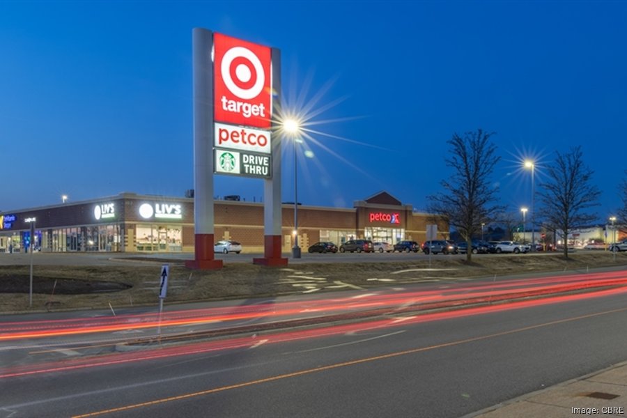 Local real estate firm scoops up Woburn shopping plaza