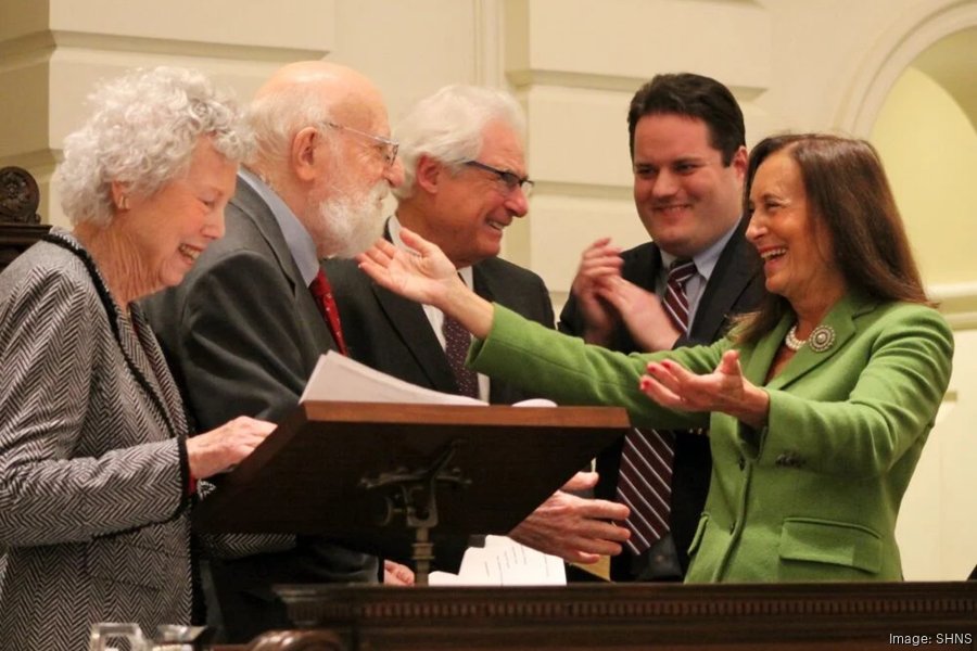 Former Stop & Shop president, mother of Mass. treasurer, dies at 93