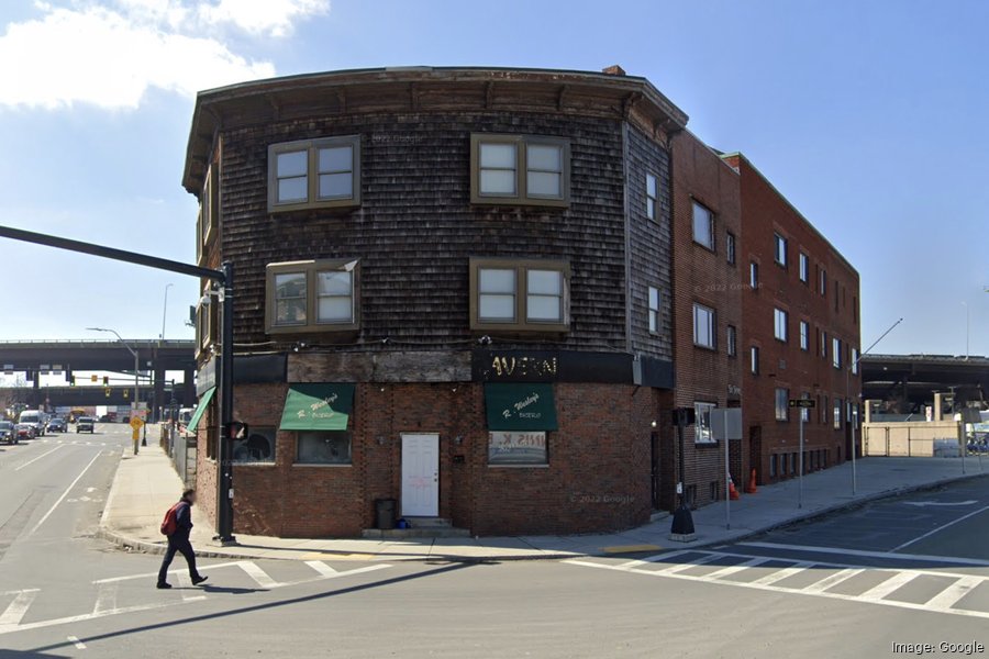 Sullivan Square site heads to foreclosure auction