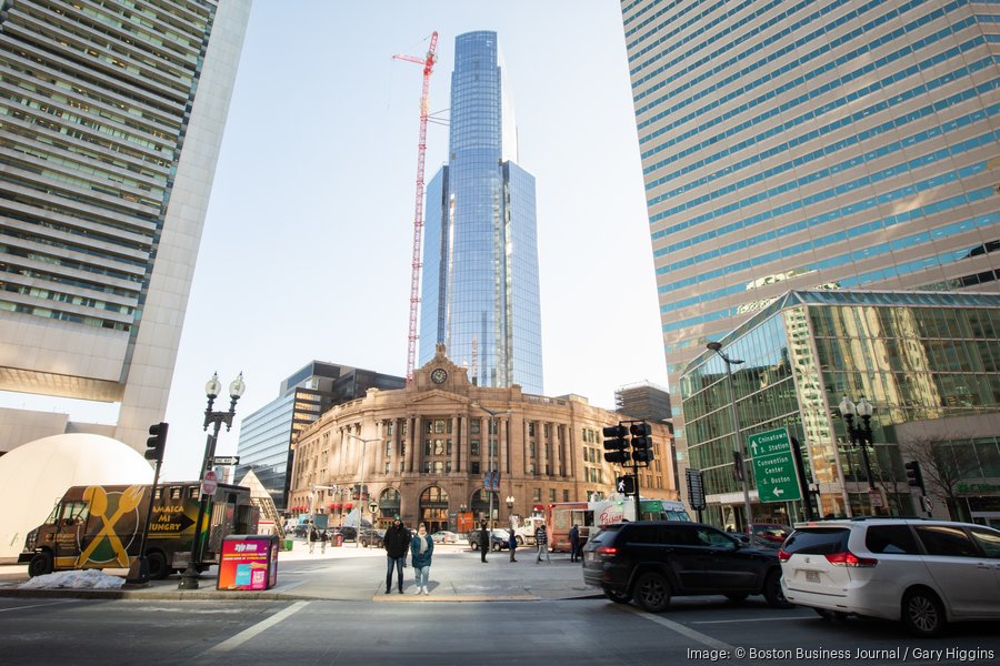 Contractors face the end of the Mass. building boom