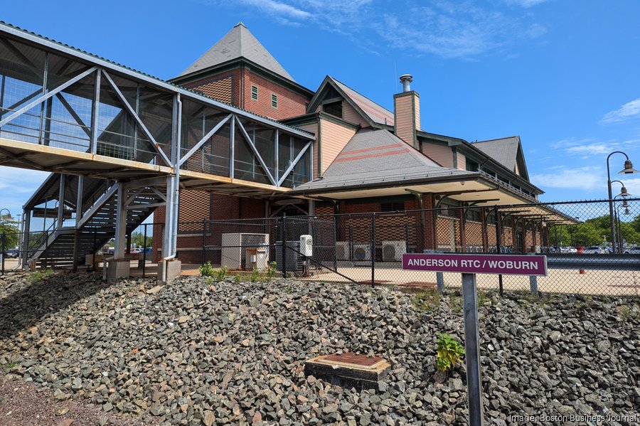 State seeks proposals for redevelopment of Woburn parking lot